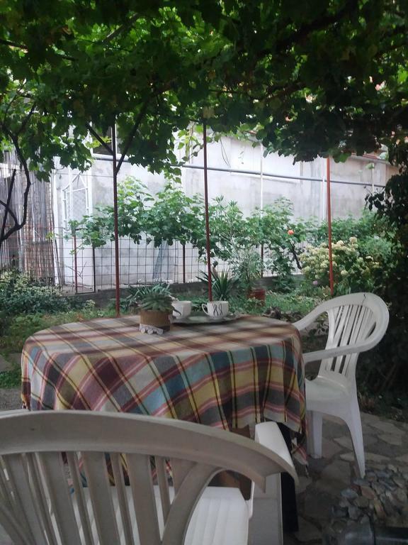 Julija Guest House オフリド エクステリア 写真